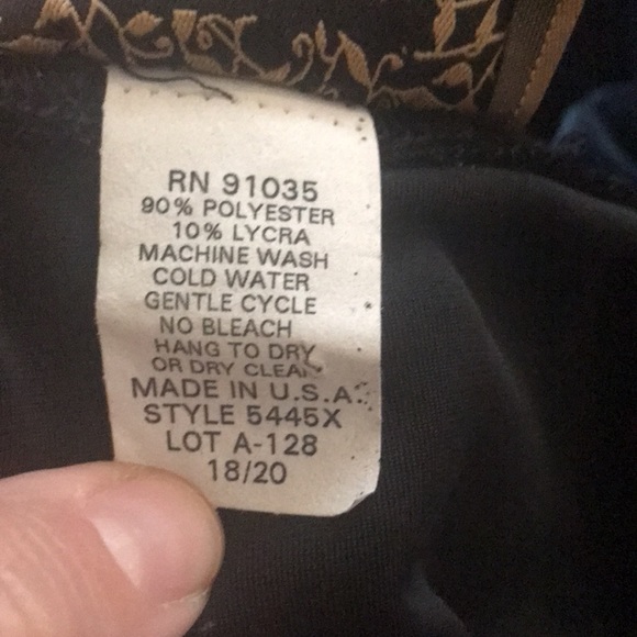 Vintage black velvet Ashley Stewart tank top size 18/20 - Picture 5 of 5